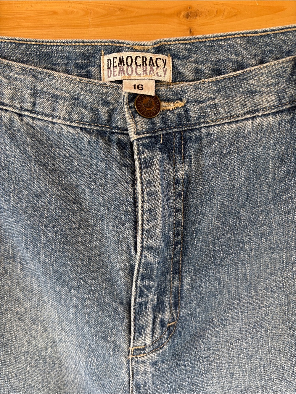 Democracy Jeans - Picture 2 of 4